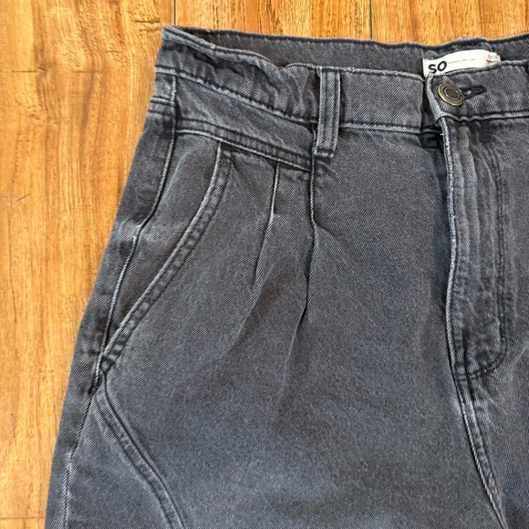 SO Women’s Dark Gray Black High Rise Baggy Wide Leg Denim Jeans Size 13 - Picture 2 of 10